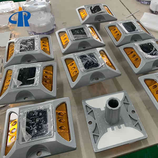 <h3>Plastic Led Motorway Stud Lights With Spike For Airport </h3>

